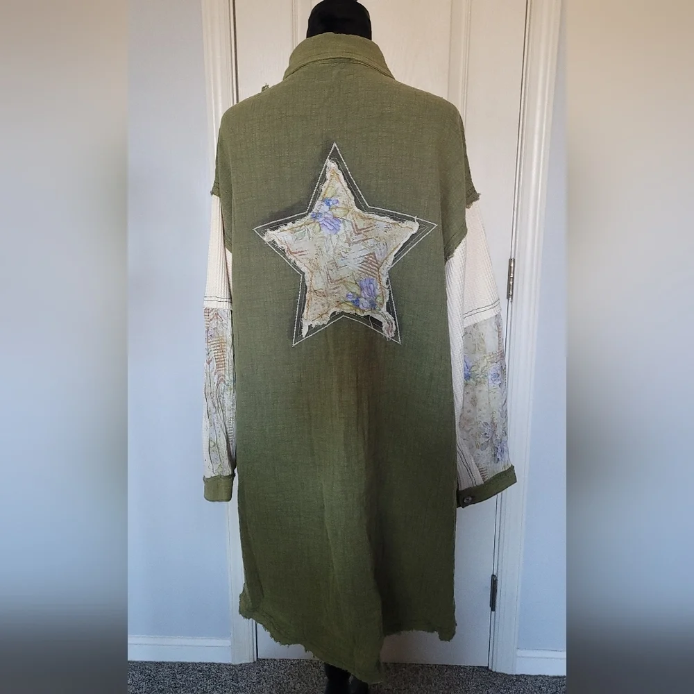 POL Olive Multi-Star Peace Patcg Button-Up Shacket. SZ L NWOT - Picture 6 of 10